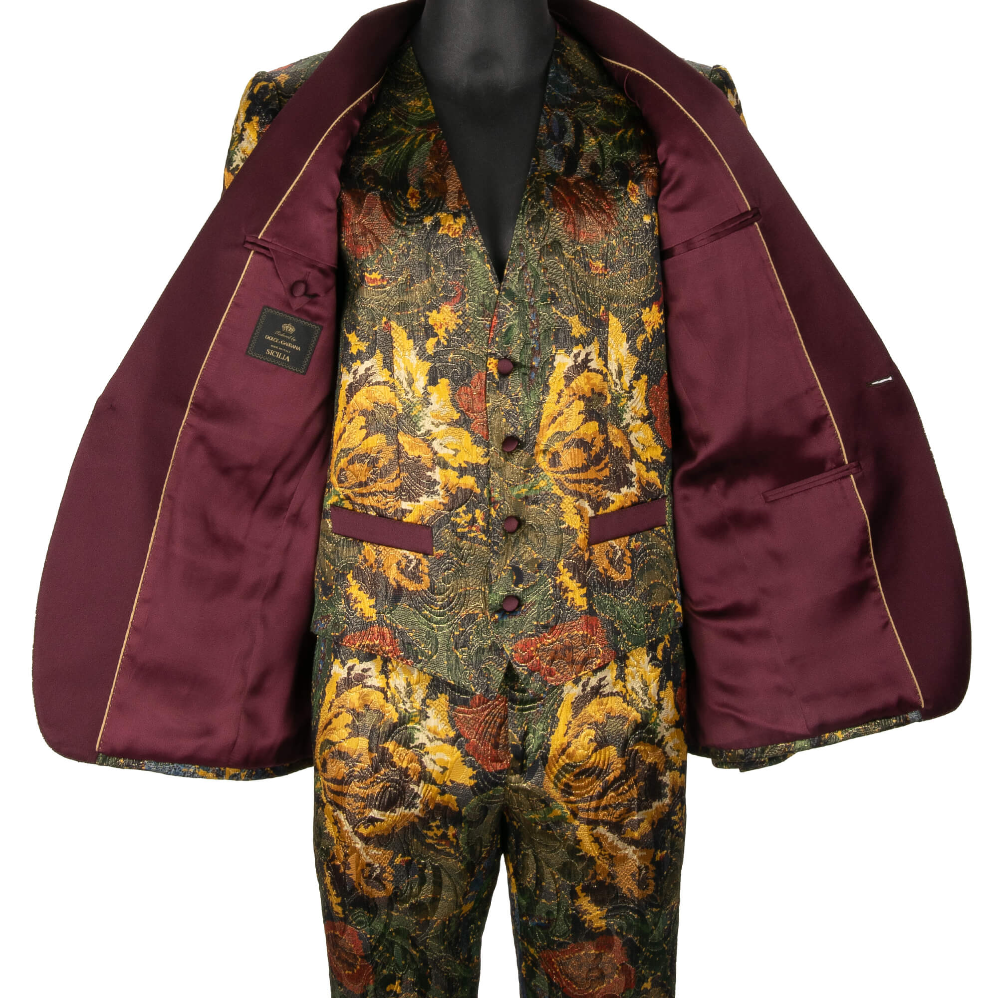 Baroqeu Jacquard 3 piece suit with peak lapel in gold and black by DOLCE & GABBANA 