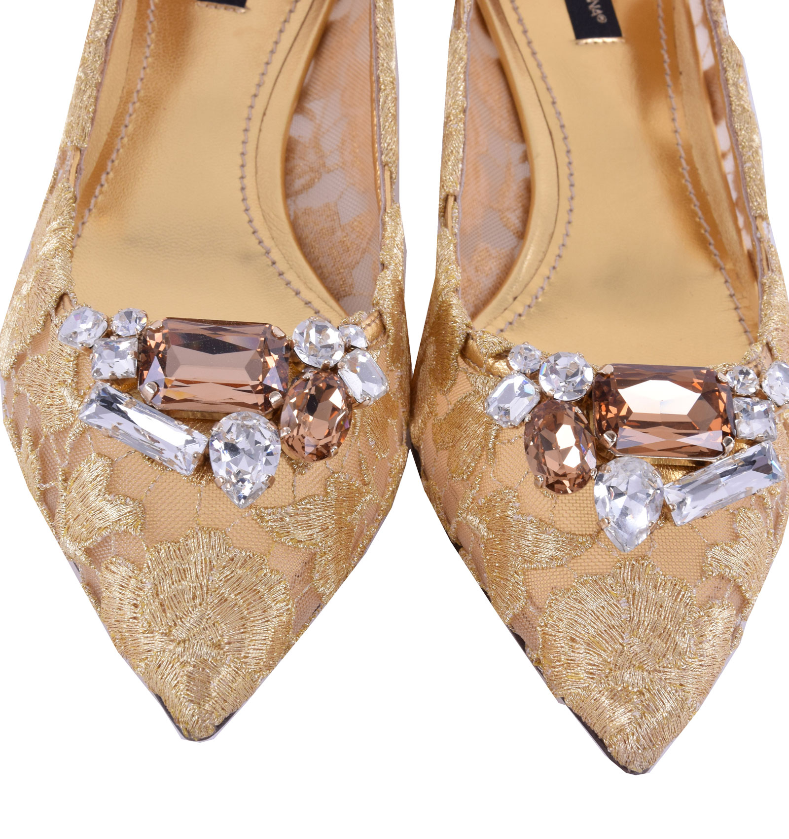 Pumps aus Spitze BELLUCCI verschönert mit Kristall-Brosche von DOLCE & GABBANA