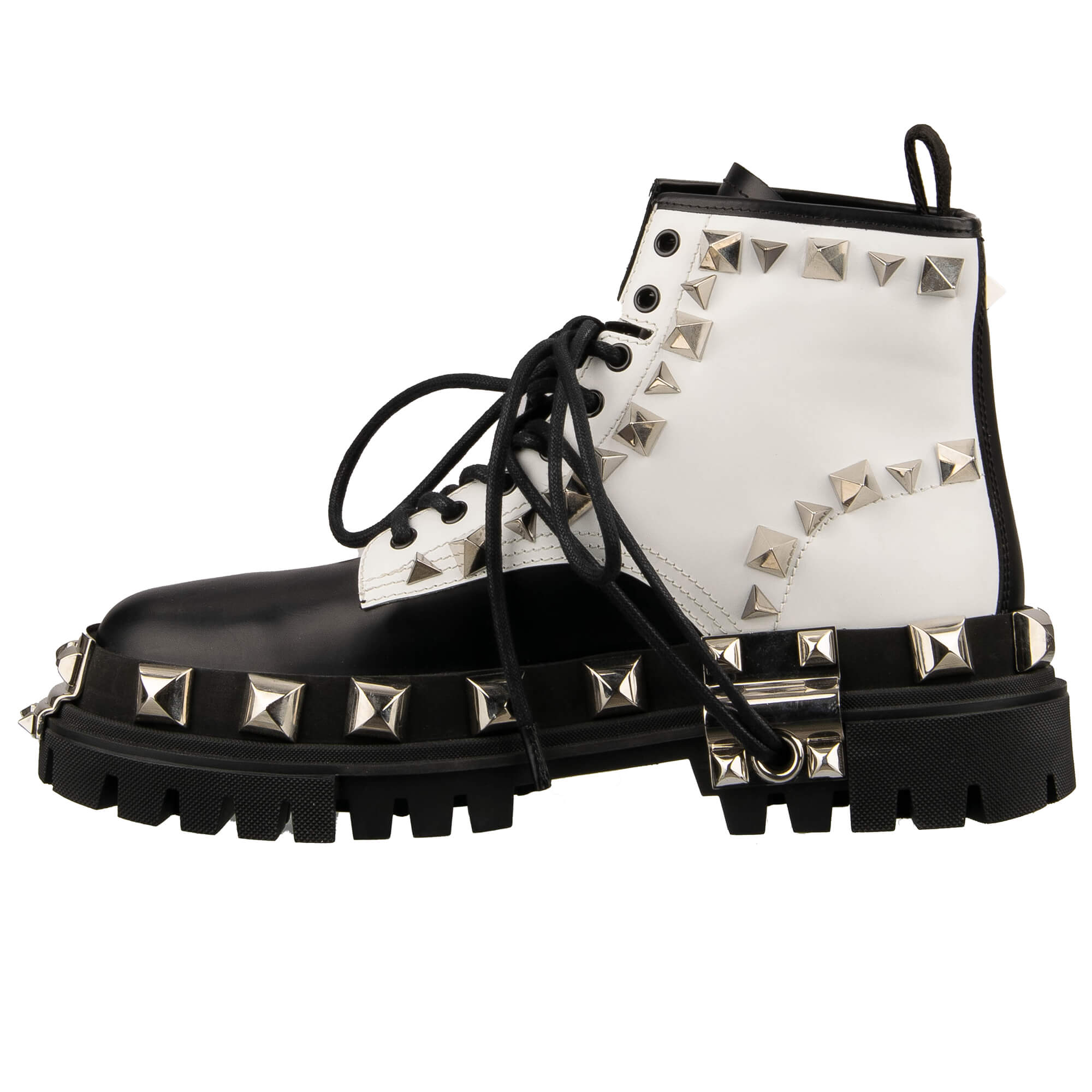 Leder Plateau Trekking Combat / Biker Stiefel mit überall verteilten Nieten in Schwarz und Weiß von DOLCE & GABBANA
