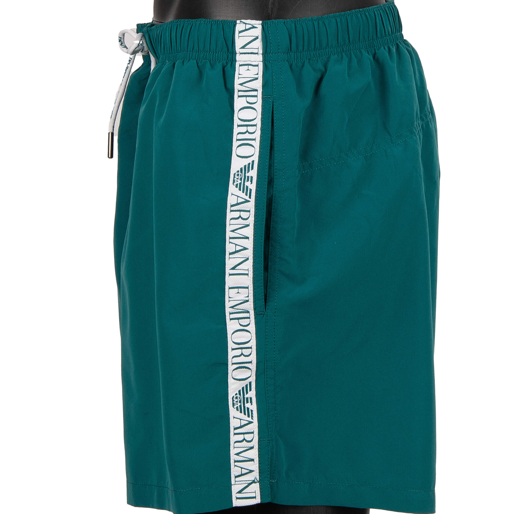 Badeshorts / Badehose mit bestickten Kontrast-Streifen mit Logo, Innenslip und Taschen von EMPORIO ARMANI Swimwear