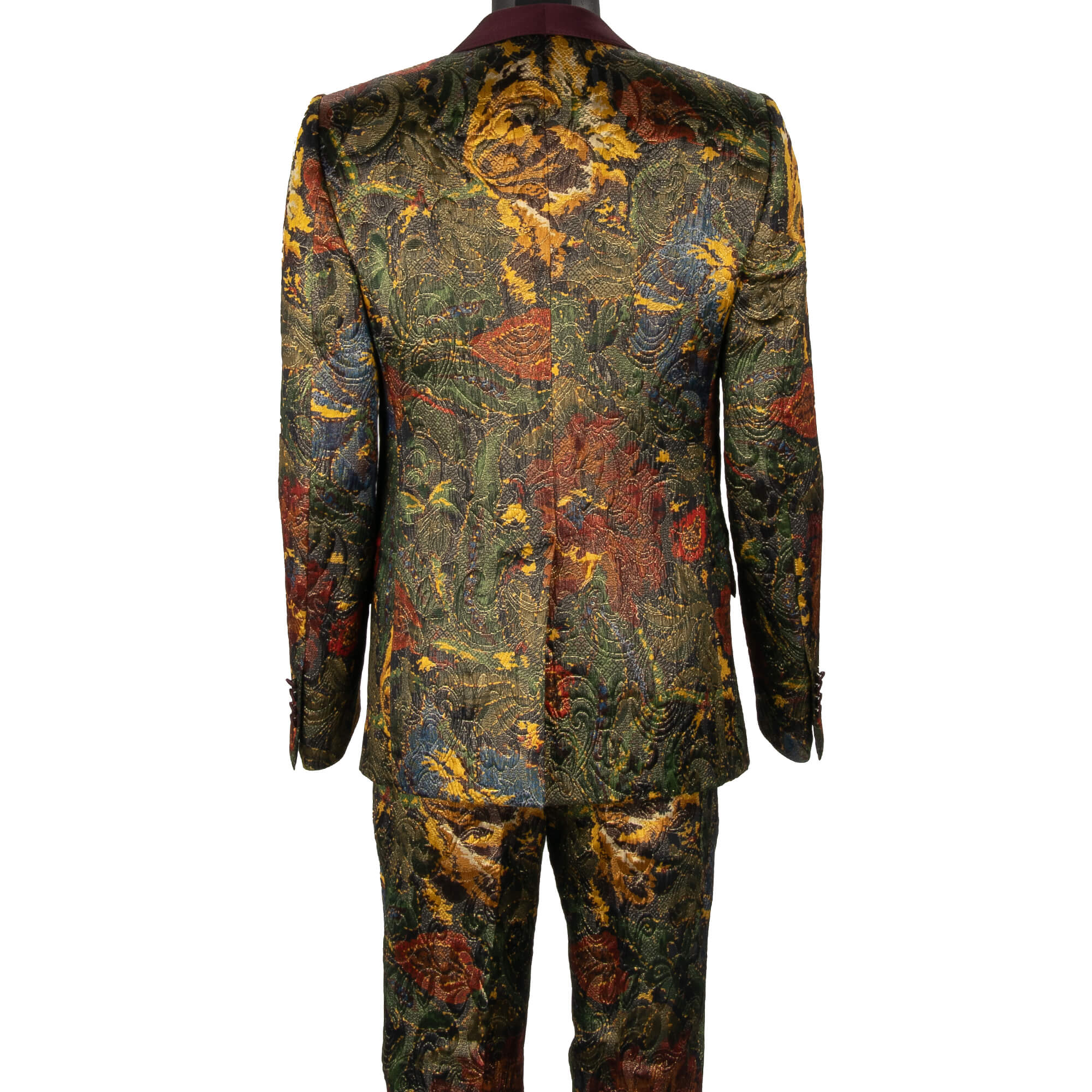 Baroqeu Jacquard 3 piece suit with peak lapel in gold and black by DOLCE & GABBANA 