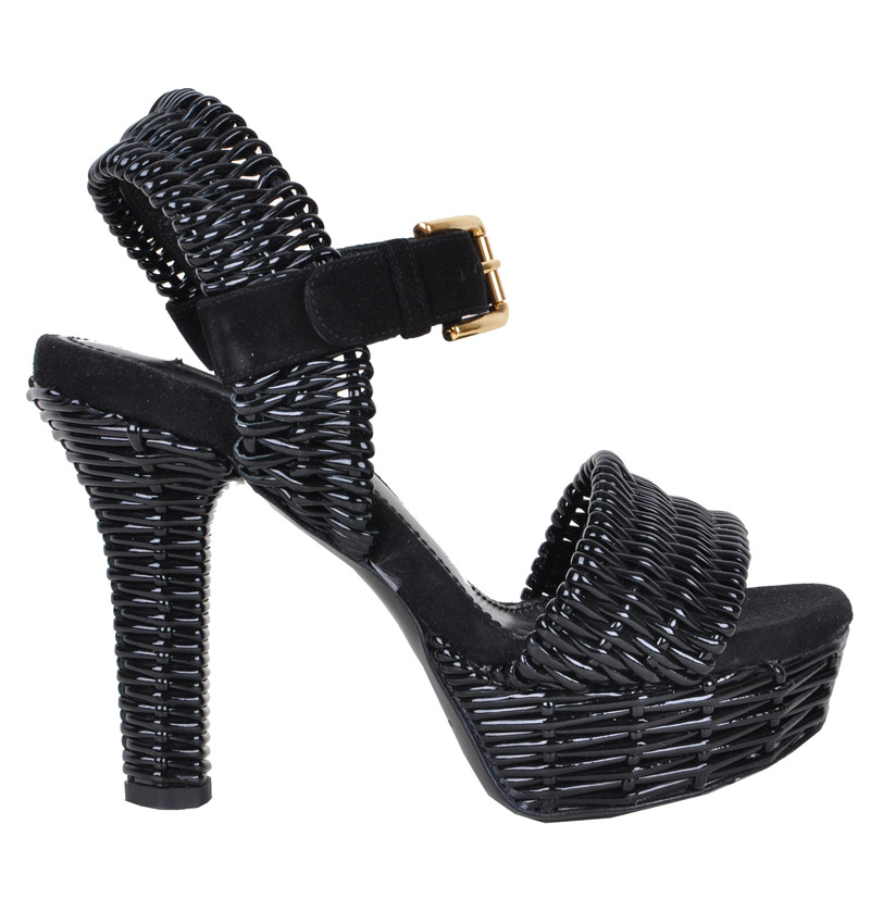 RUNWAY Woven Sandals Black