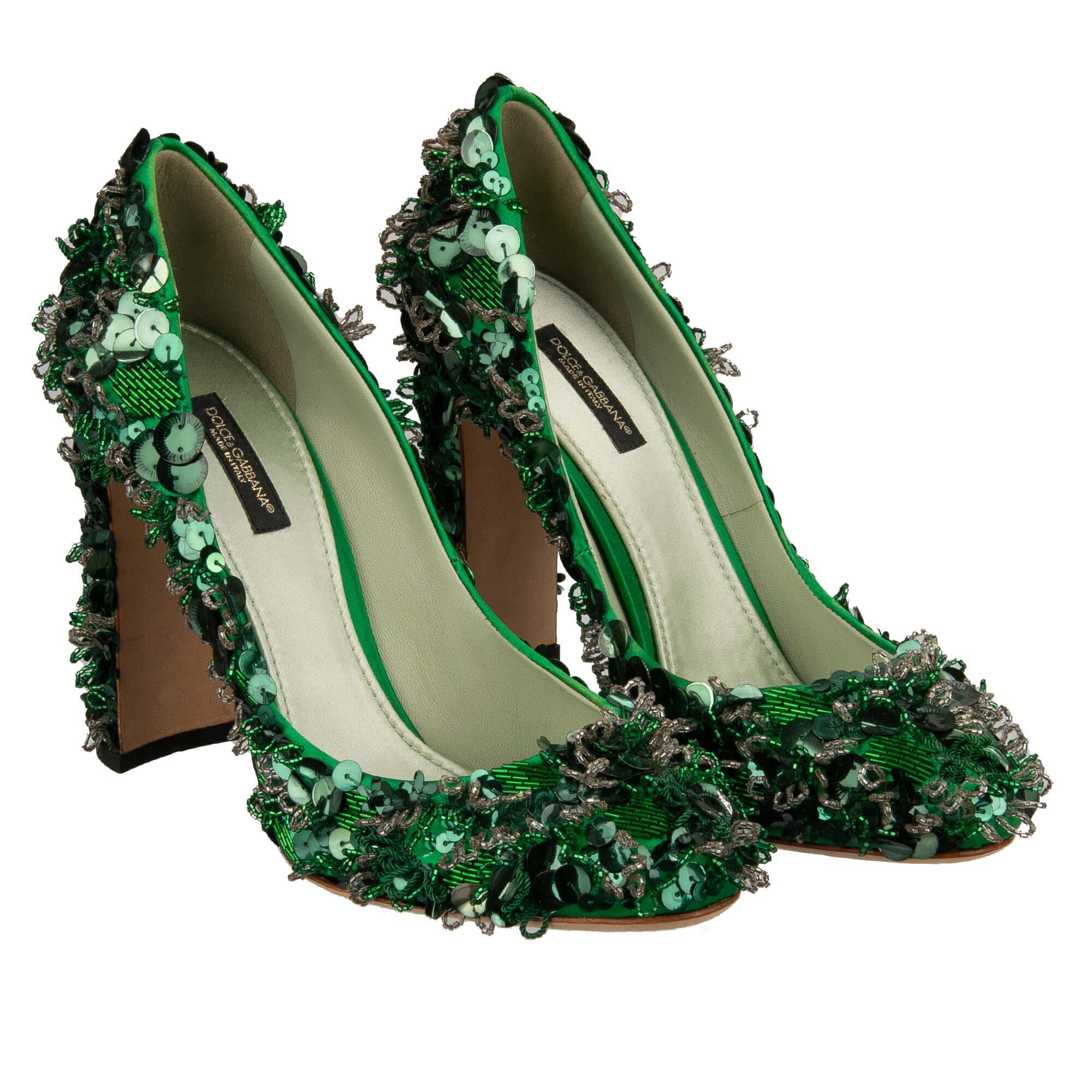 High Heel Pumps VALLY aus Leder und Stoff mit hand-bestickten Perlen und Pailletten in Grün von DOLCE & GABBANA 