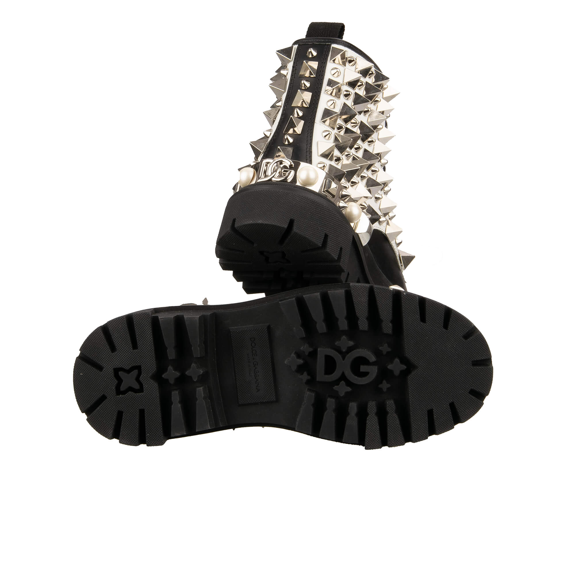 Leder Plateau Combat / Biker Stiefel mit überall verteilten Nieten, Perlen und DG Metall Logo in Schwarz und Weiß von DOLCE & GABBANA