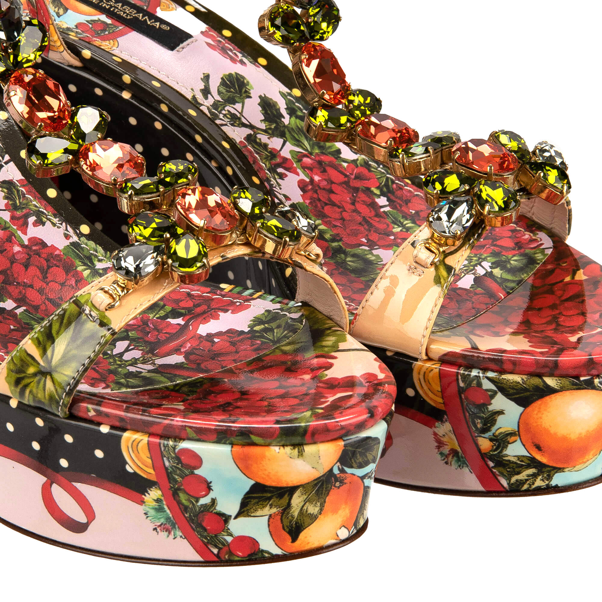 Lackleder Plateau Sandalen / Wedges BIANCA mit mehrfarbigen Kristallen, Orangen, Geranium und Polka Dot Print von DOLCE & GABBANA