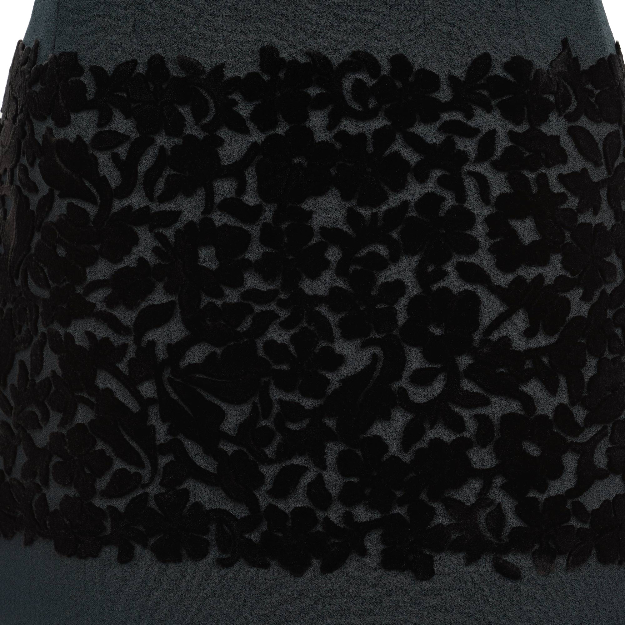 Rock aus Schurwolle mit floraler Stickerei aus Samt von DOLCE & GABBANA