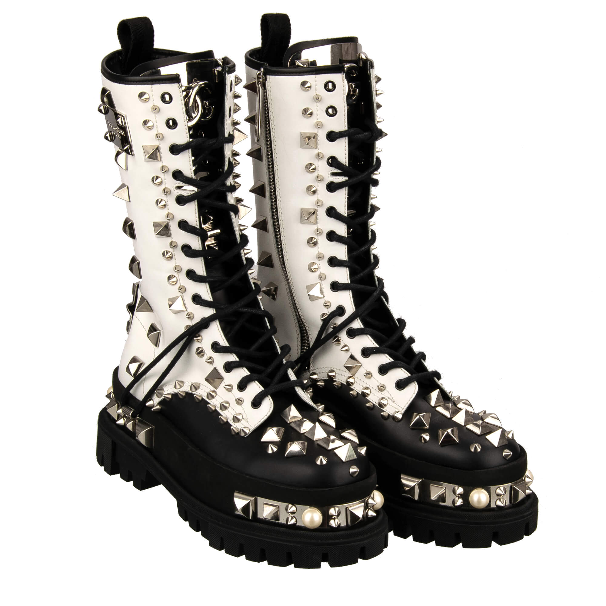 Massive Leder Hi Trekking Plateau Trekking Combat / Biker Stiefel mit überall verteilten Nieten, Perlen und DG Logo in Schwarz und Weiß von DOLCE & GABBANA