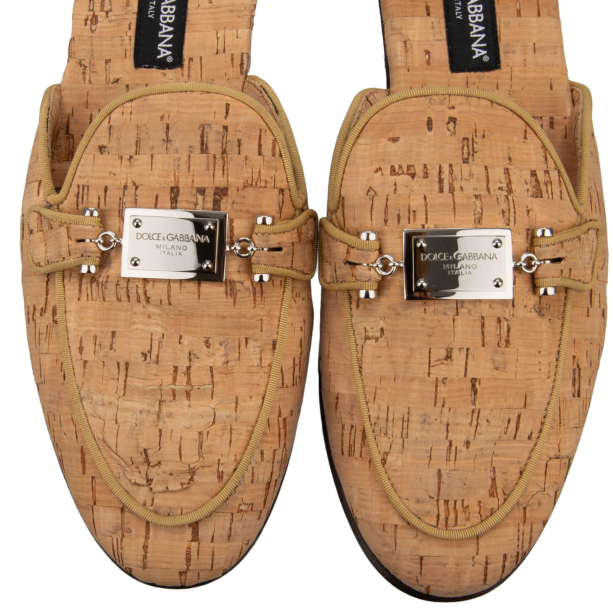 One of a kind Kork Slipper Schuhe YOUNG POPE mit DG Metall Logo in Beige von DOLCE & GABBANA