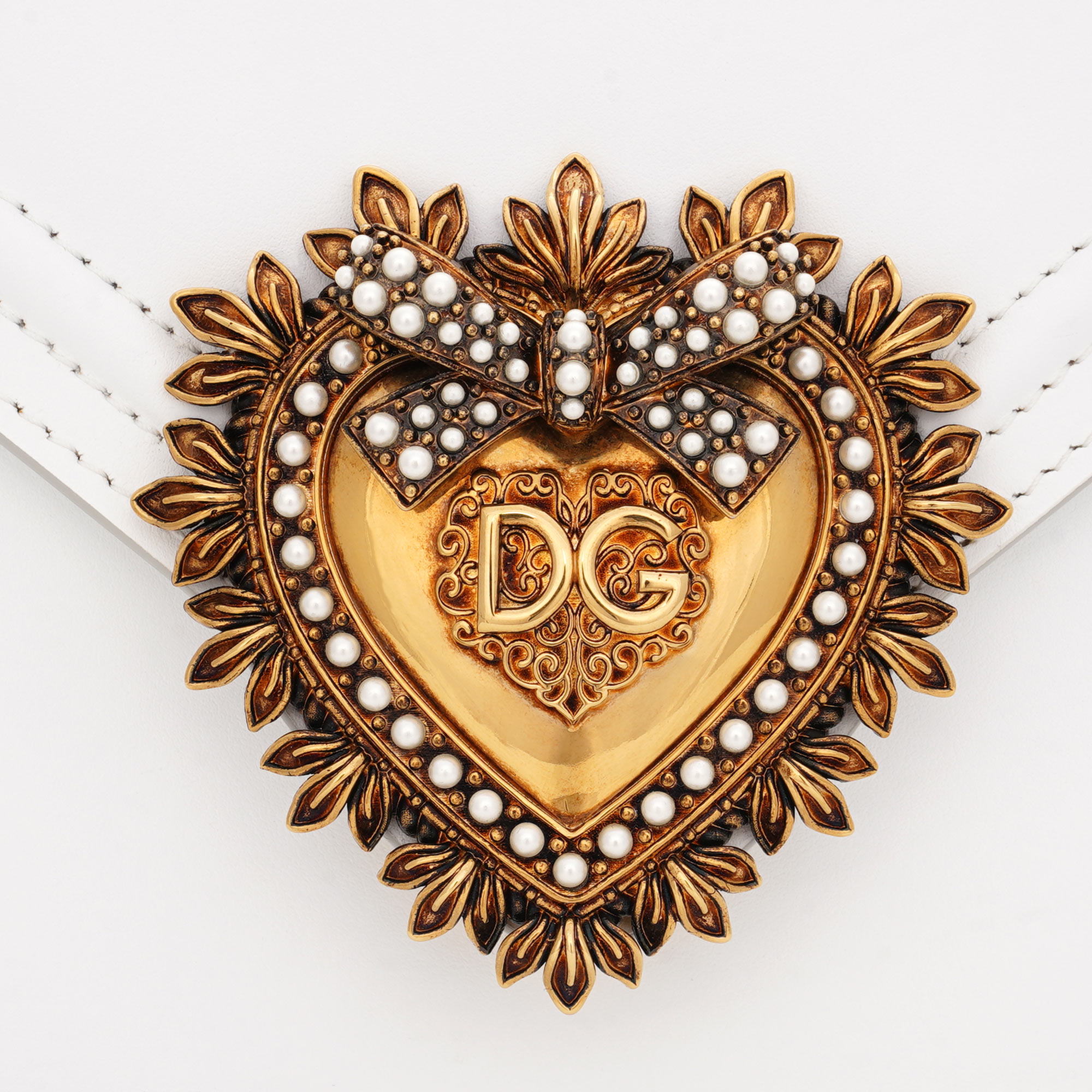 Tasche / Schultertasche / Henkeltasche DEVOTION Medium mit Schmuckherz Verschluss mit DG Logo, inneren Fächern und verstellbarem Schulterriemen von DOLCE & GABBANA