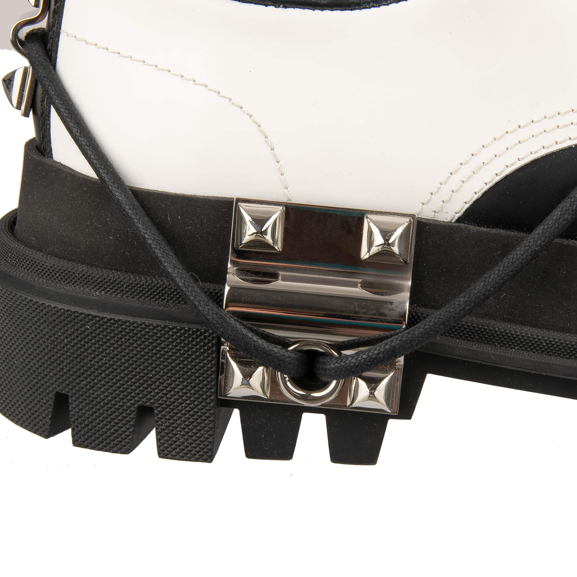 Leder Plateau Hi Trek Combat / Biker Stiefel mit Applikationen us Metall und großem DG Logo in Schwarz und Weiß von DOLCE & GABBANA