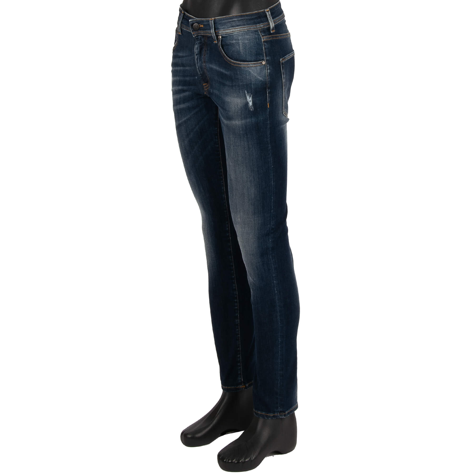 デニム・ジーパン DOLCE e GABBANA Jeans with logo iconic l plate 5-pocket treated stretch denim jeans with logo print in