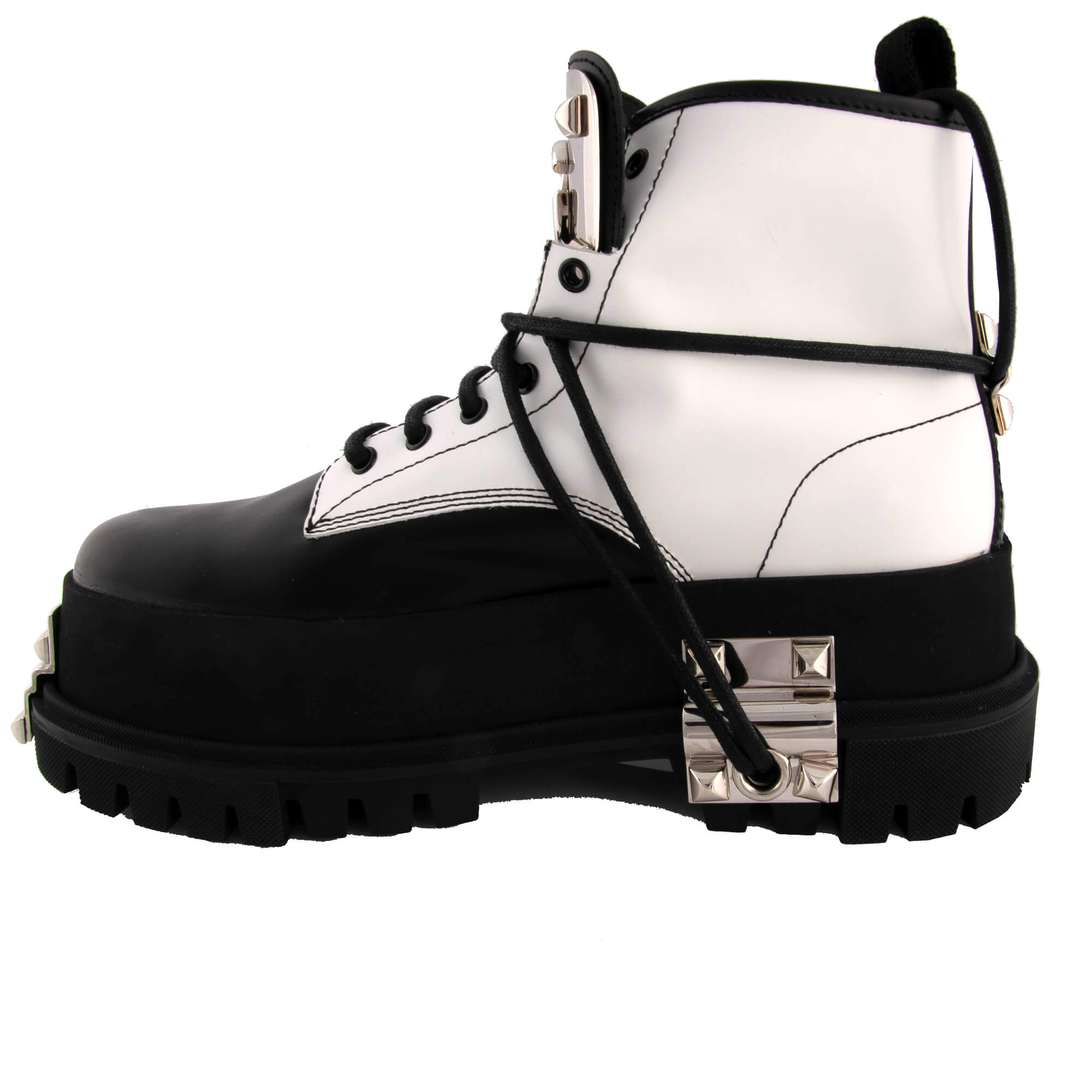Leder Plateau Hi Trek Combat / Biker Stiefel mit Applikationen us Metall und großem DG Logo in Schwarz und Weiß von DOLCE & GABBANA