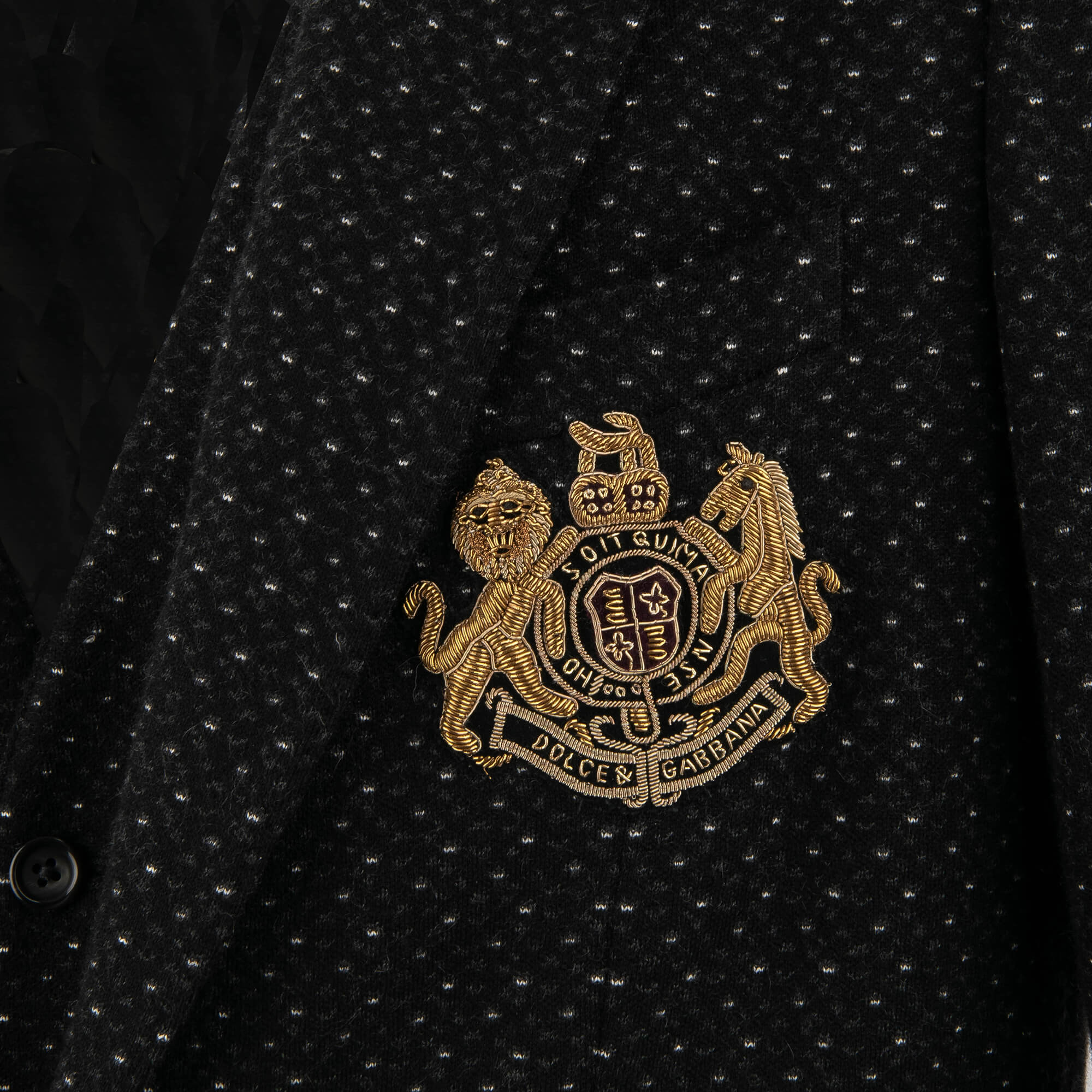 Polka Dot Sakko mit Weste aus Kaschmir und Seide mit aus besticktem DG Logo Löwen Wappen in Schwarz von DOLCE & GABBANA