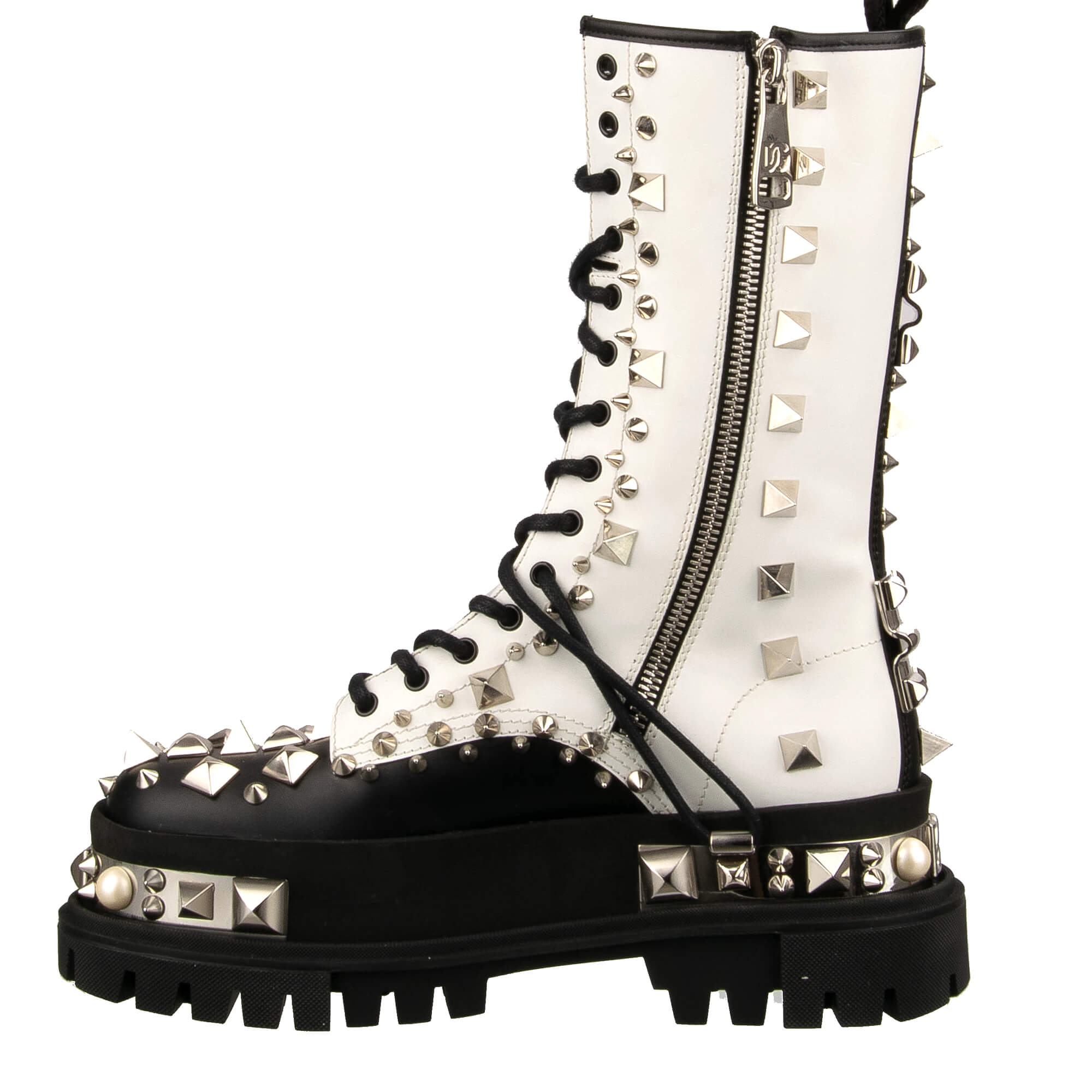 Massive Leder Hi Trekking Plateau Trekking Combat / Biker Stiefel mit überall verteilten Nieten, Perlen und DG Logo in Schwarz und Weiß von DOLCE & GABBANA