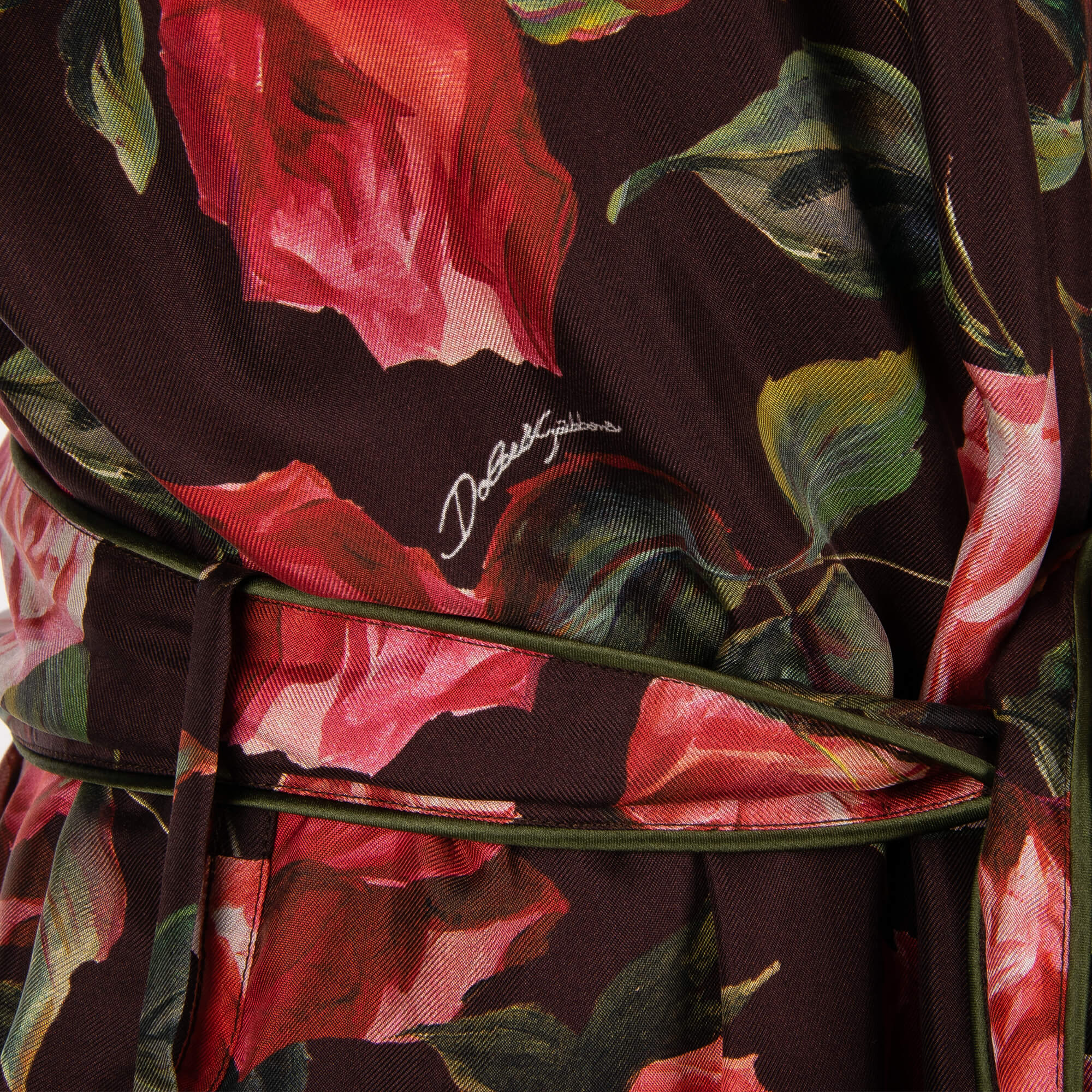 Silk Coat / Robe with roses print and large shawl collar in red, green and bordeaux by DOLCE & GABBANA