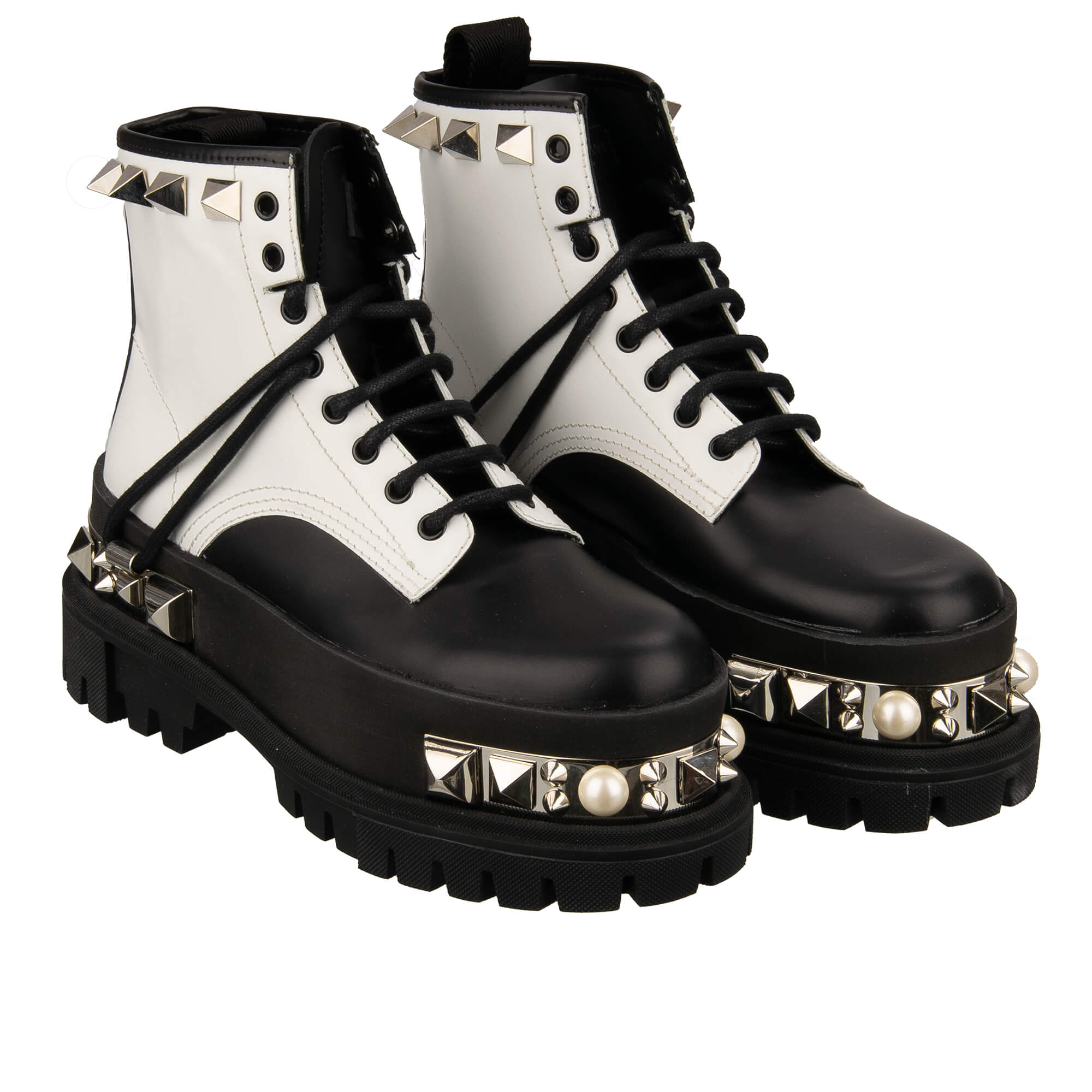 Leder Plateau Combat / Biker Stiefel mit Nieten, Perlen und DG Metall Logo in Schwarz und Weiß von DOLCE & GABBANA
