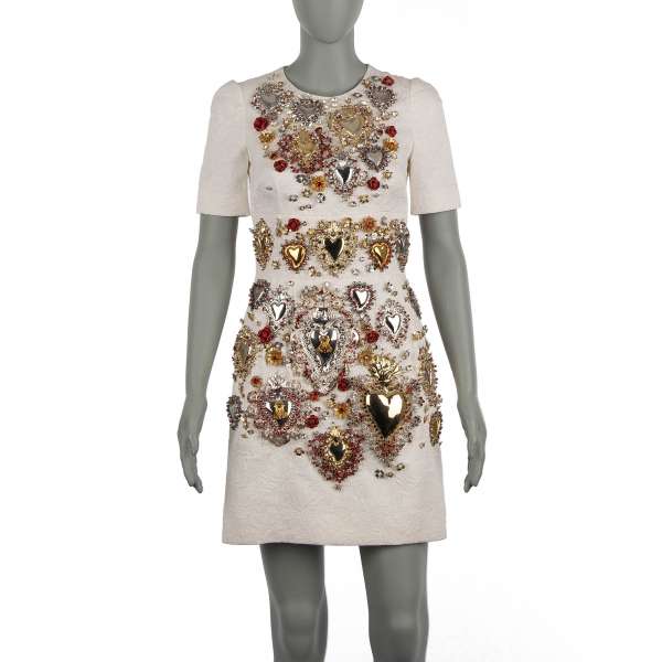 "Sacred Heart" Runway Kleid aus Seidemischung Brokat mit handbestickten Kristallen, Herzen und Rosen aus Leder in Weiß von DOLCE & GABBANA