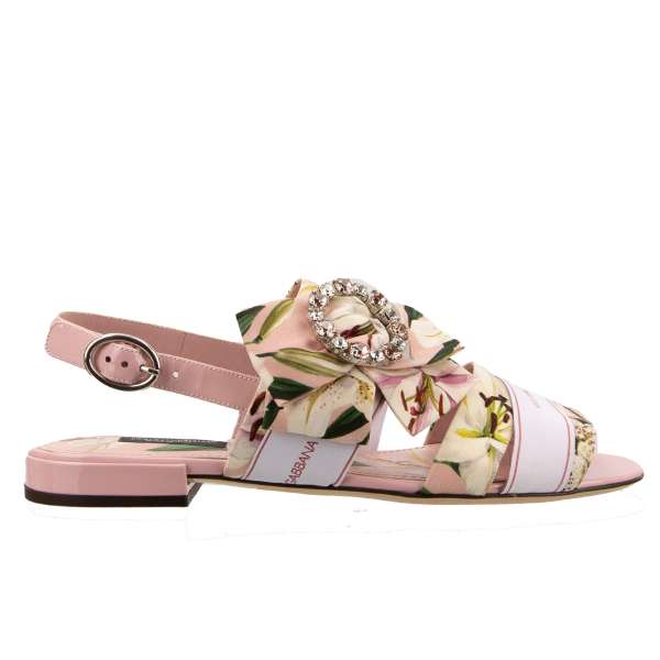 Sandalen BIANCA aus Lilien Print Seide mit Kristall Brosche Schleifeund DG Logo in Pink von DOLCE & GABBANA