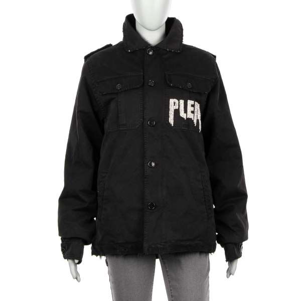 Gefütterte Canvas Army Parka Jacke CRYSTAL mit Kunstpelz, Plein Schriftzug aus Kristallen vorne und großem Playboy Plein Logo aus Kristallen auf der Rückseite von PHILIPP PLEIN x PLAYBOY