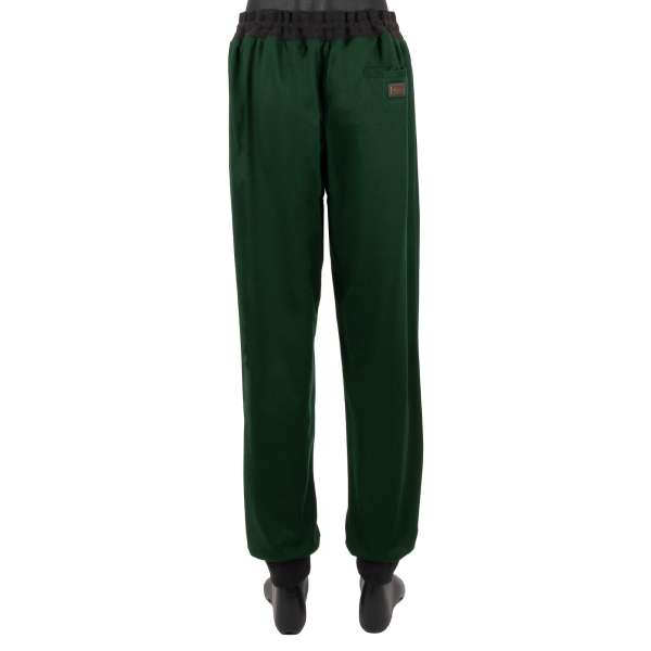 Baumwolle und Nylon Trainingshose / Jogginghose mit DG Leder Metall Logo Patch, Taschen und elastischer Taille von DOLCE & GABBANA 