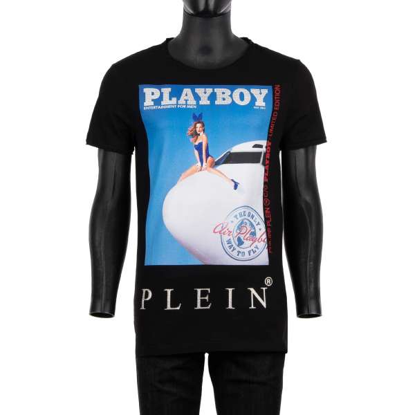 T-Shirt mit Kristallen verziertem Magazin Cover von Amanda Booth / Stewardess und 'Playboy Plein' Schriftzug vorne und auf der Rückseite von PHILIPP PLEIN x PLAYBOY