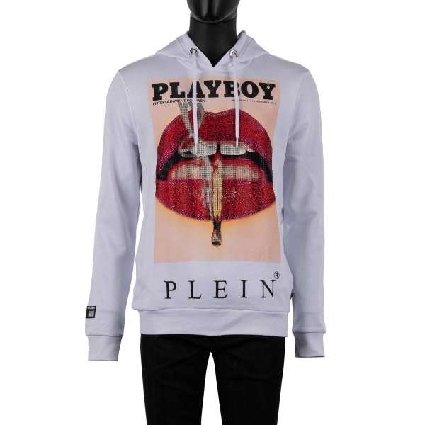 Kapuzenpullover mit Magazin Cover Print von Lauren Young Lippen aus Kristallen vorne und mit Kristallen verziertem' Playboy Plein' Schriftzug auf der Rückseite von PHILIPP PLEIN x PLAYBOY