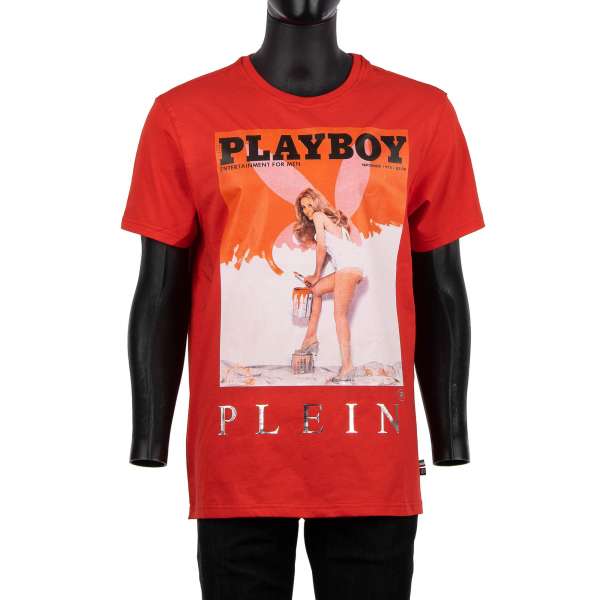 T-Shirt mit Magazin Cover Print mit Rosanne Katon / Wall Painting und PLEIN Print vorne und mit bedrucktem Skull Bunny Logo auf der Rückseite von PHILIPP PLEIN x PLAYBOY