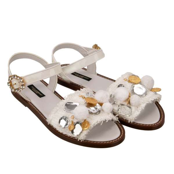 Slide Sandalen PORTOFINO aus Raffia und Leder mit Messing Madonna Anhängern und Kristallen in Gold und Weiß von DOLCE & GABBANA