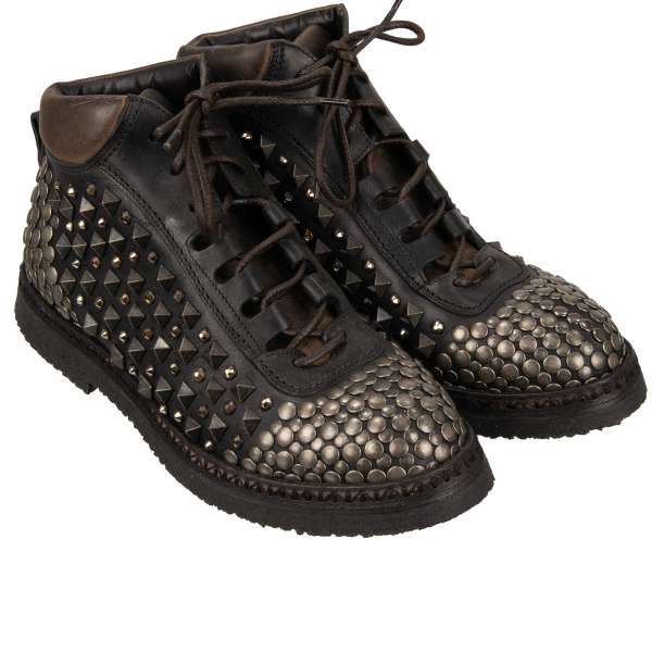 Trekking Stil Leder Stiefeletten CORTINA mit Kristallen und Nieten in Schwarz von DOLCE & GABBANA