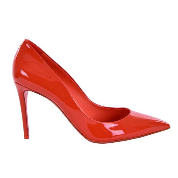 Classic patent leather pointy pumps KATE in orange by DOLCE & GABBANA Black Label