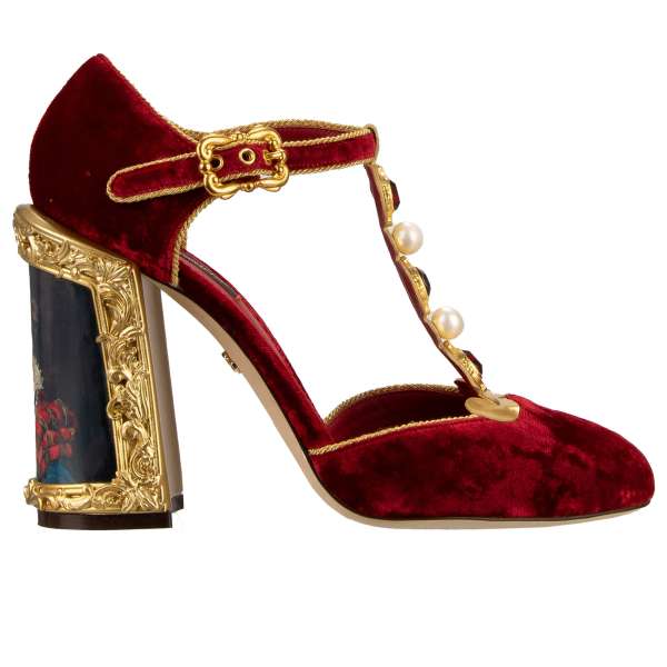 Mary Jane Pumps VALLY aus Samt mit dekorativer Schnalle, Perlen, Kristallen und Barock Bilder in Gold und Rot von DOLCE & GABBANA