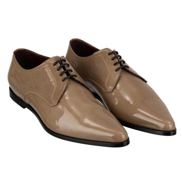 Klassische Lackleder Derby Schuhe COPERNICO in Beige von DOLCE & GABBANA