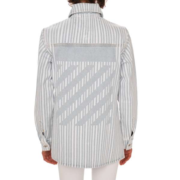 Denim Hemd Jacke mit Logo und Samt Applikationen in Weiß und Blau von OFF-WHITE c/o Virgil Abloh 
