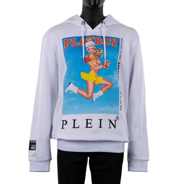 Kapuzenpullover mit Magazin Cover Print von Carly Lauren / College Issue mit Logo Stickerei vorne und mit bedrucktem 'Playboy Plein' Schriftzug auf der Rückseite von PHILIPP PLEIN x PLAYBOY