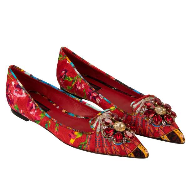Pointed Carretto and Flower Print Jacquard Flats BELLUCCI in red with crystal brooch by DOLCE & GABBANA