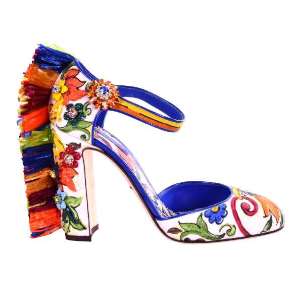 Brokat und Leder Mary Jane Pumps VALLY mit Majolika Print, Absatz mit Raffia Dekoration, Messing Blumen und Kristallen Verschluß in Weiß, Blau und Orange von DOLCE & GABBANA Black Label