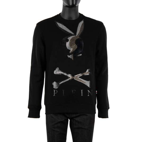 Pullover / Sweatshirt mit großem Bunny Skull Logo aus Kristallen und Python Textur vorne und mit 'Playboy X Plein' Schriftzug aus Python Textur auf der Rückseite von PHILIPP PLEIN x PLAYBOY