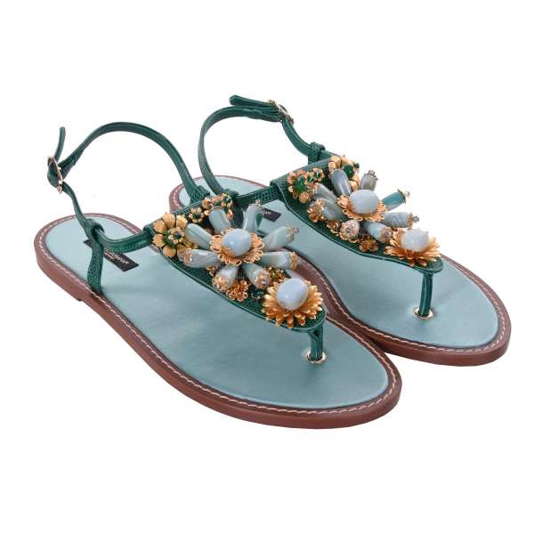 Flache Riemen-Sandalen INFRADITO aus Leder mit Eidechse Textur mit Schmuck aus Steinen und Messing von DOLCE & GABBANA Black Label