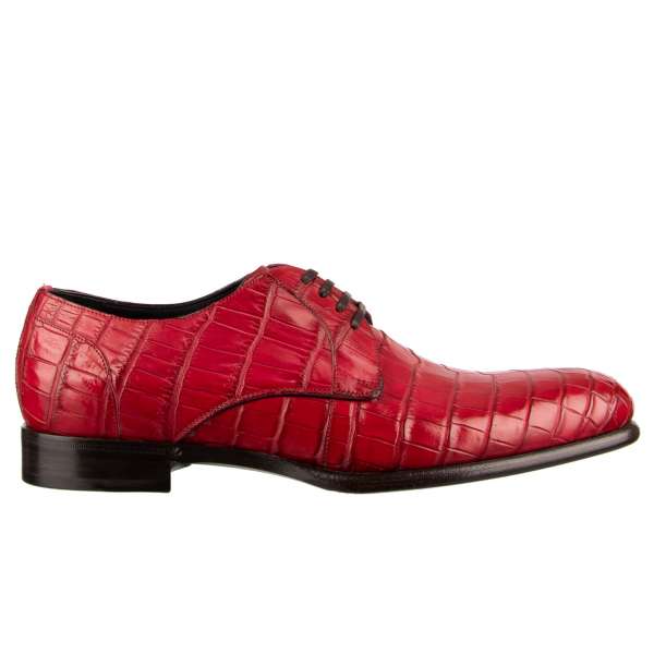 Sehr exklusive und seltene, elegante Derby Schuhe SIENA aus Krokodilleder in Rot von DOLCE & GABBANA