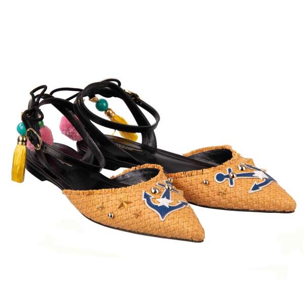 Flache Slingback Schuhe BELLUCCI aus Leder und Bast mit Nieten, Pom-Poms und Anker Applikation von DOLCE & GABBANA