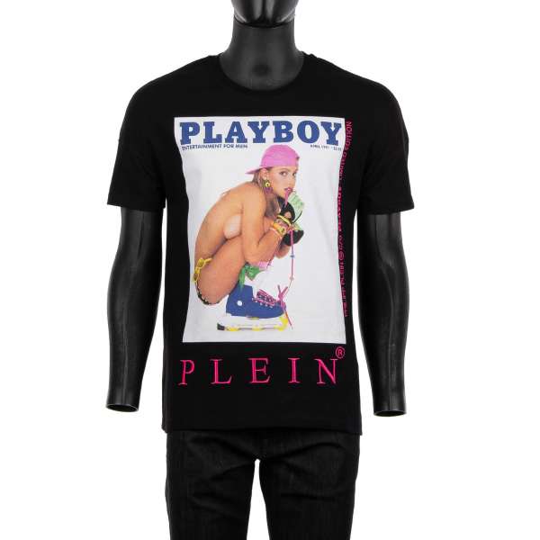 T-Shirt mit Magazin Print von Julie Clark / Skategirl mit besticktem PLAYBOY PLEIN vorne und mit Gummi bedrucktem 'Playboy Plein' Schriftzug auf der Rückseite von PHILIPP PLEIN x PLAYBOY