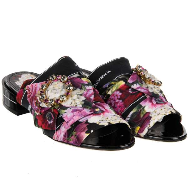 Beschmückte Rosen Sandalen KEIRA aus Viskose mit Kristallen Schnalle und DG Logo Schleife in Pink und Schwarz von DOLCE & GABBANA 