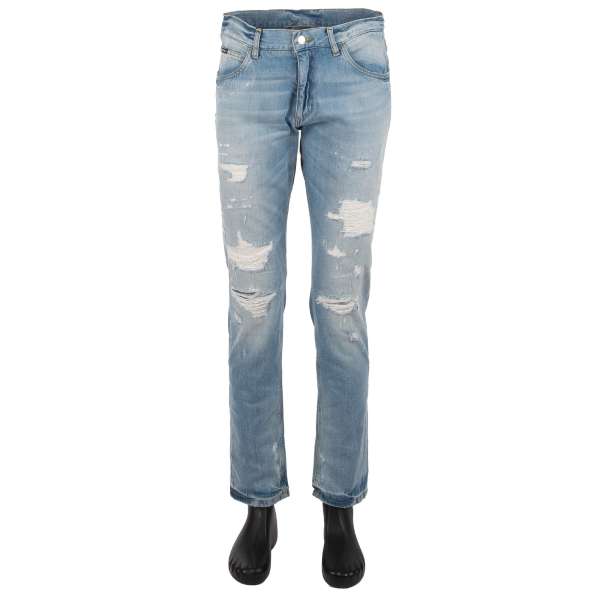 Gerade geschnittene 5-Pockets Jeans mit Distressed Design, Logo Schild und Logo Sticker von DOLCE & GABBANA  
