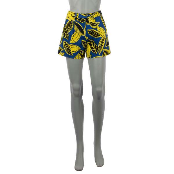 Hoch sitzende Shorts aus Baumwolle mit floralem Print und Strick Struktur von MOSCHINO BOUTIQUE 