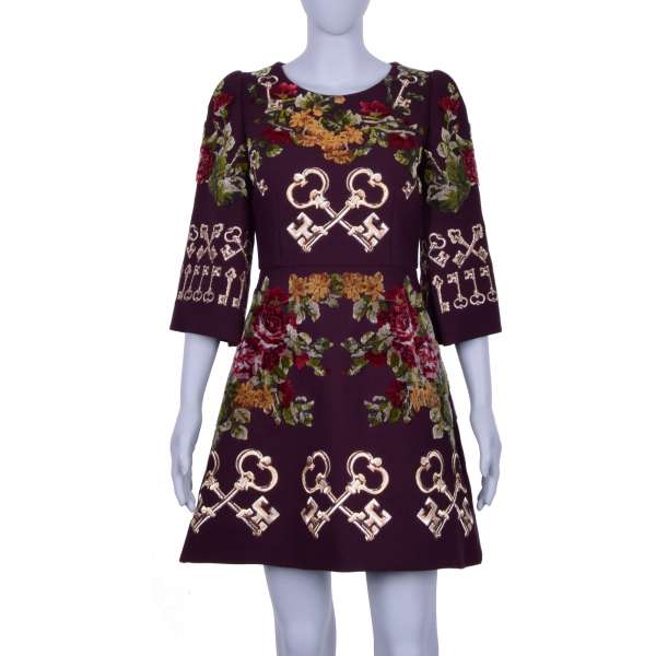 Kleid im Barock-Stil mit bestickten Samt Rosen und goldenen Schlüsseln von DOLCE & GABBANA Black Label