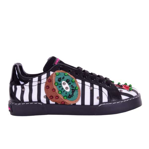 PORTOFINO Sneakers mit Obst Applikationen (Kiwi, Wassermelone) und Nieten in schwarz und weiß von DOLCE & GABBANA Black Label